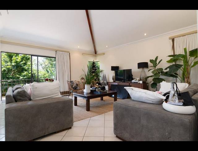 3 BEDROOM TOWNHOUSE FOR SALE IN ZIMBALI ESTATE